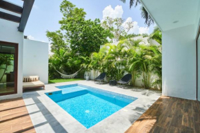 Casa Mallorca Tropical Vibes Private Pool Backyard With Grill Sunroof & Hammock Concierge & Wifi